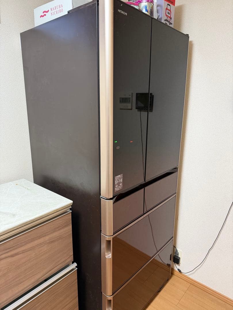 製氷機のみ故障　HITACHI 冷蔵庫 R-WK6200G 615L 黒
