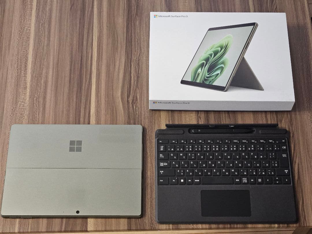 Surface Pro 9本体+純正キーボード付+純正スリムペン2付き