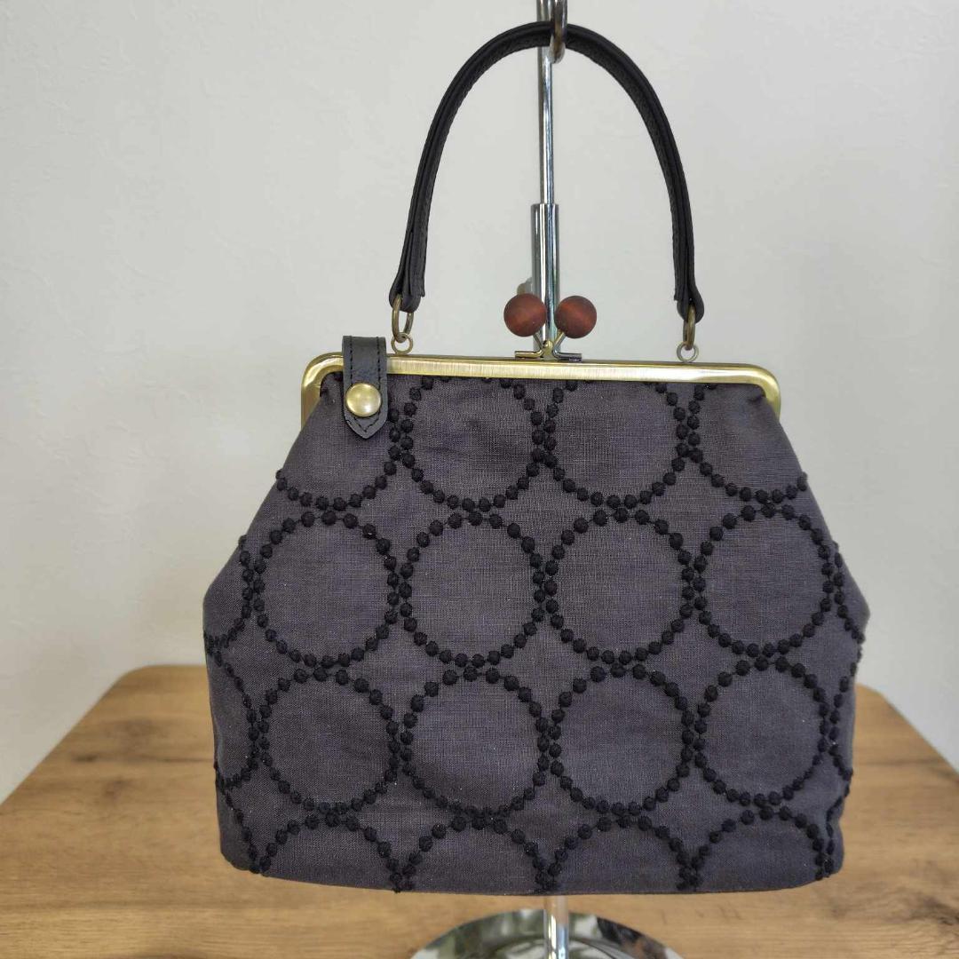 ミナペルホネン/2025tambourineタンバリンチャコール/木玉がま口ショ