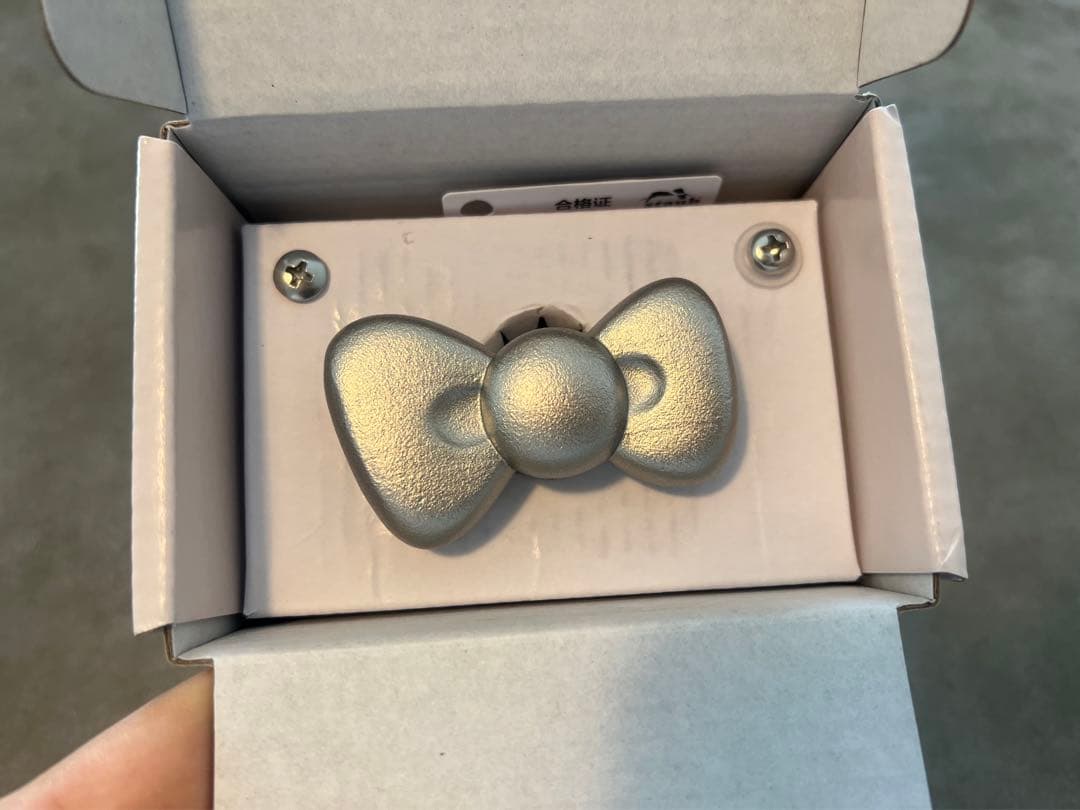 日本未発売　海外限定　ストウブ　ハローキティノブ　鍋・フライパン・スキレット